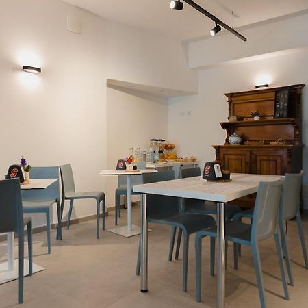 Rooms, Affittacamere Maksim Golfo Aranci Exterior foto