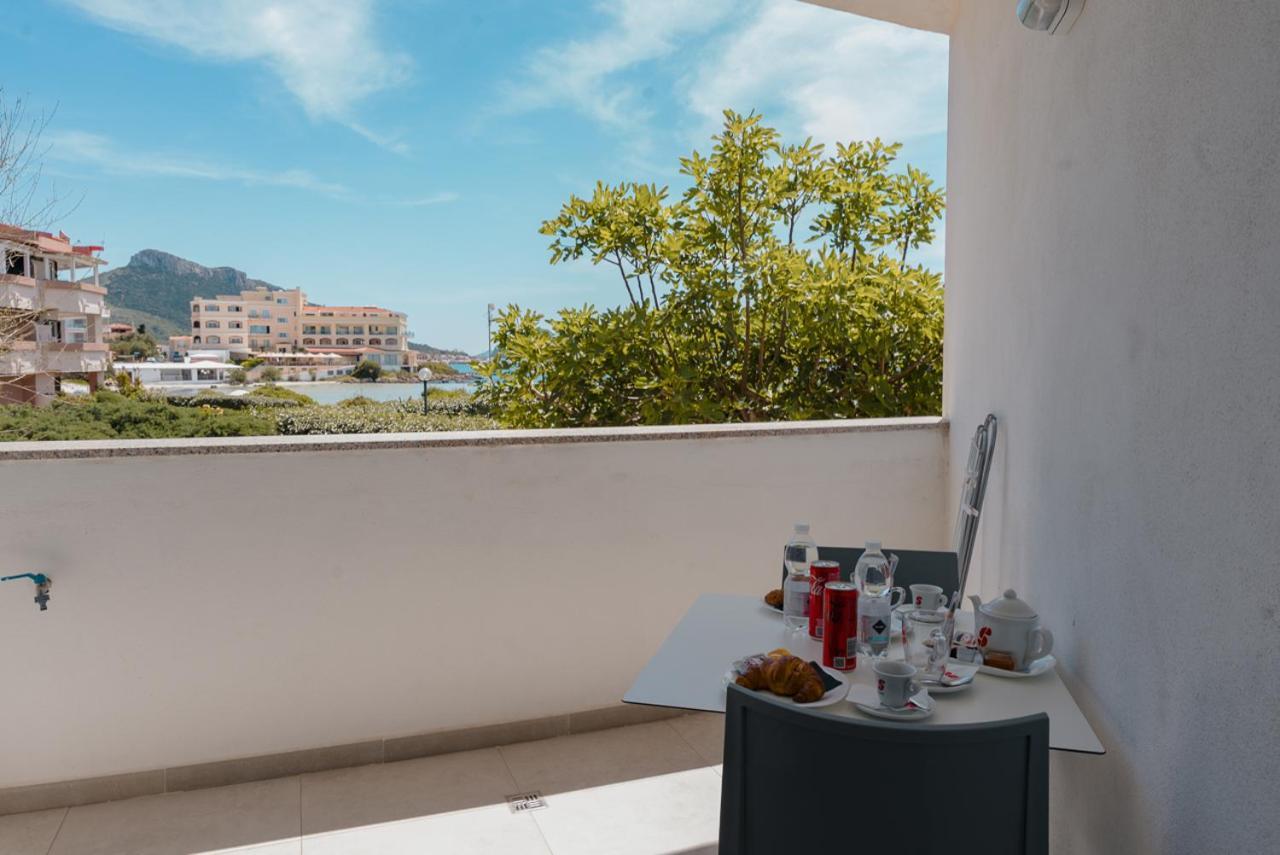 Rooms, Affittacamere Maksim Golfo Aranci Exterior foto
